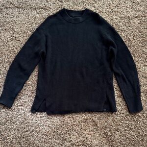 lululemon athletica Woman’s Black Crewneck Sweater
